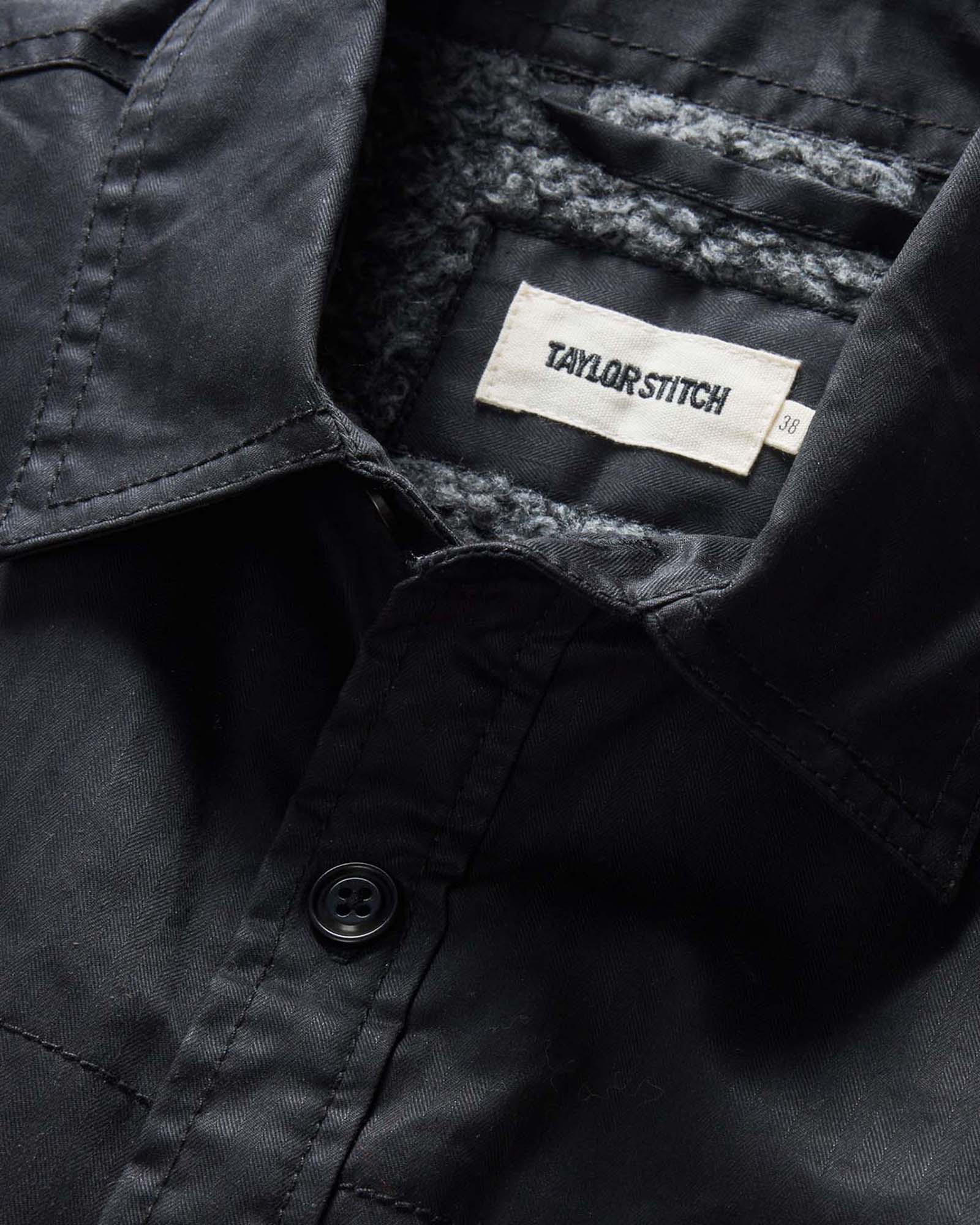 Jacket in Coal Dry Wax I80092