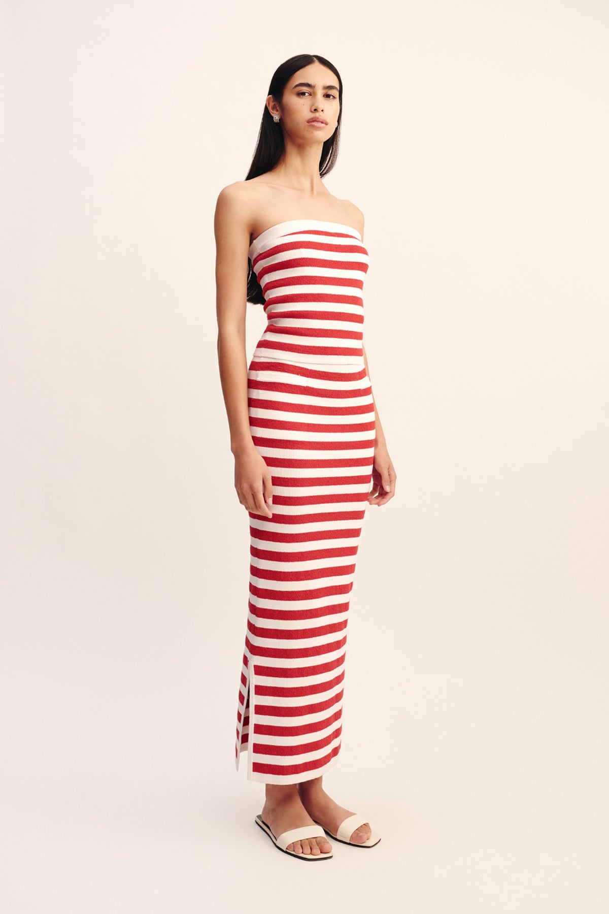 ARI STRAPLESS TOP
