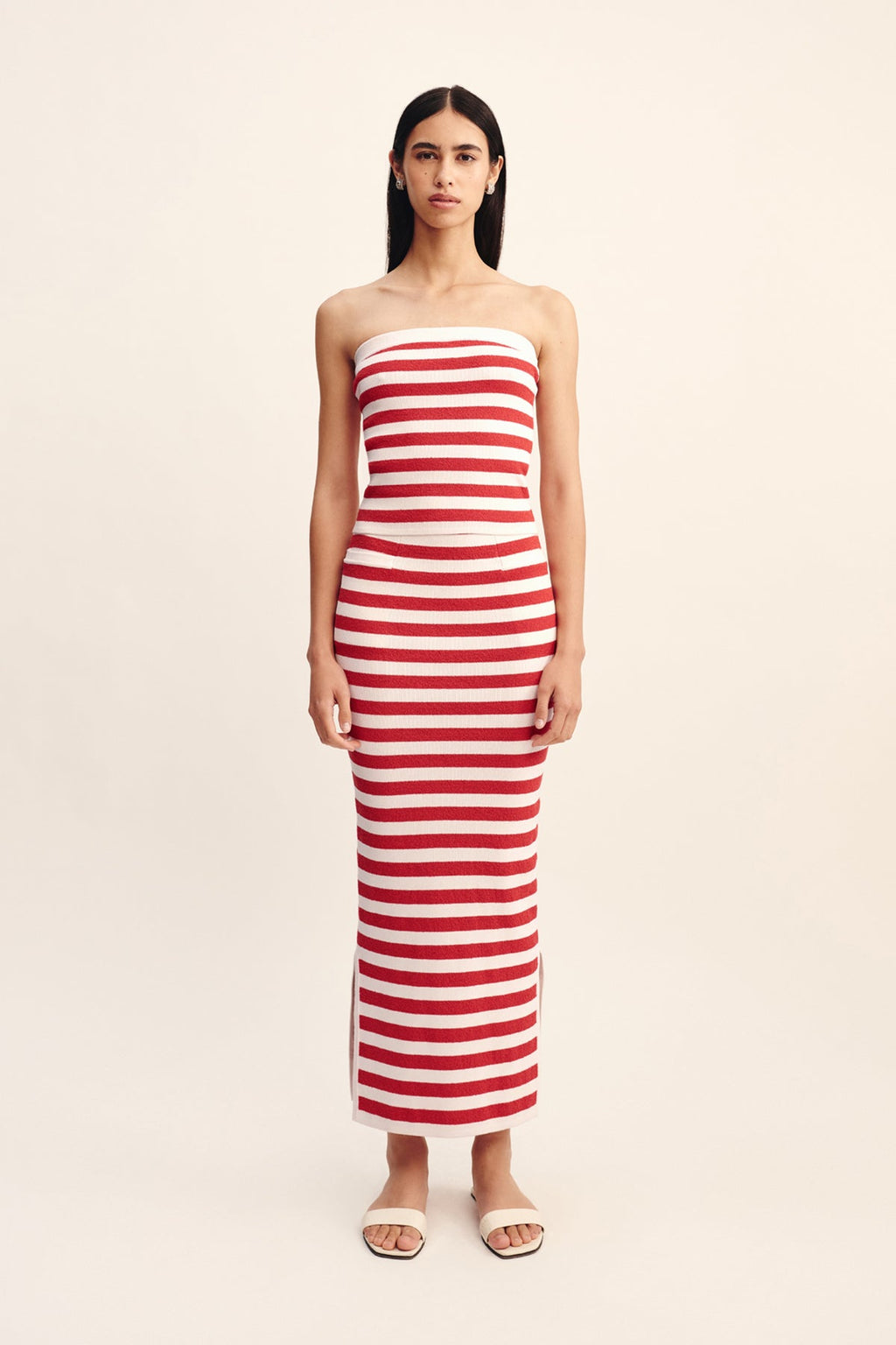 ARI STRAPLESS TOP