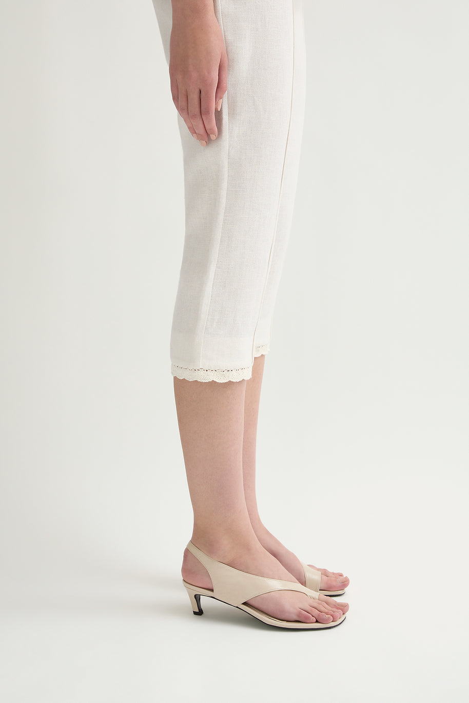 EFFI CAPRI PANT