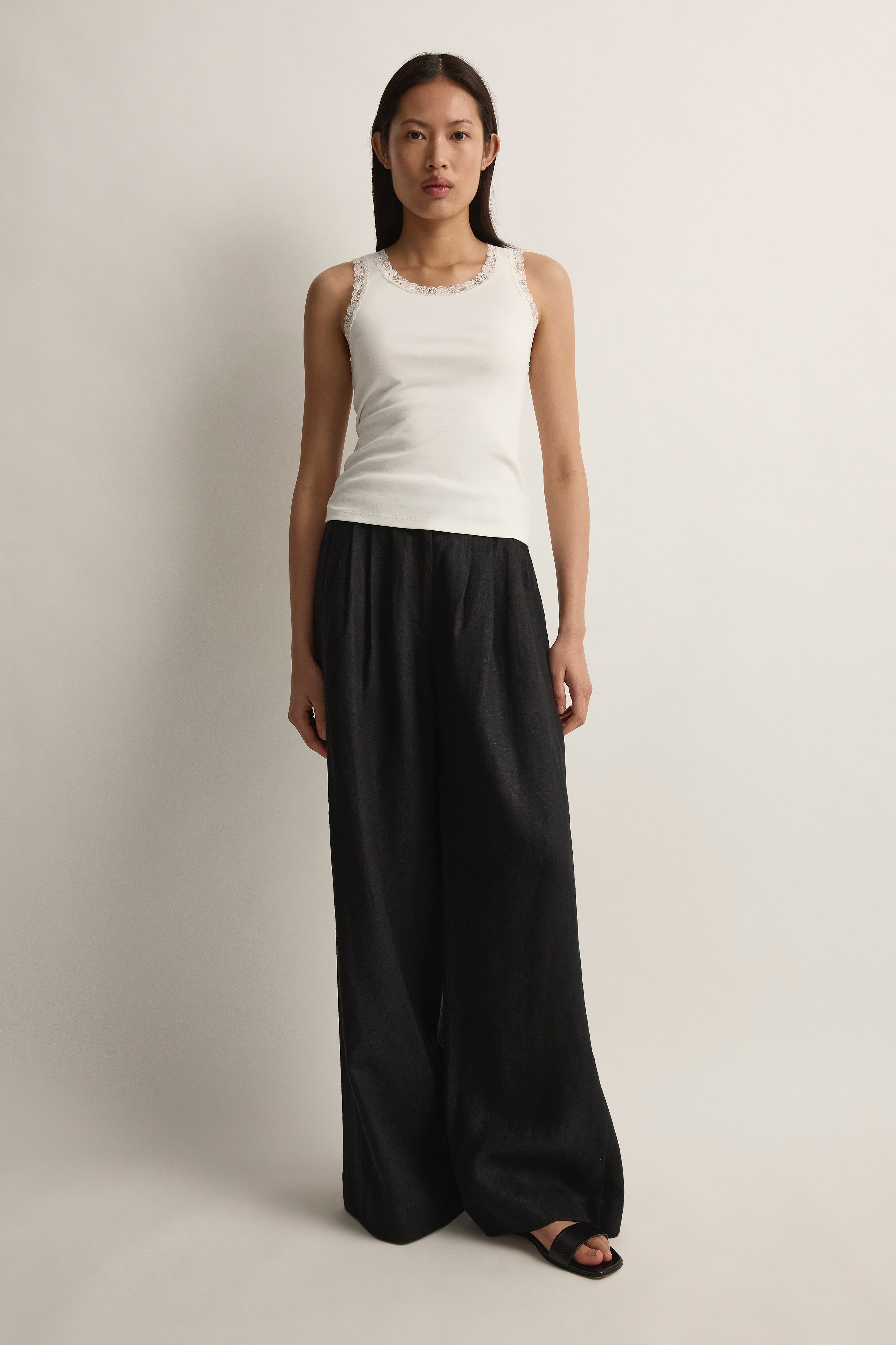 ROBERTA TANK