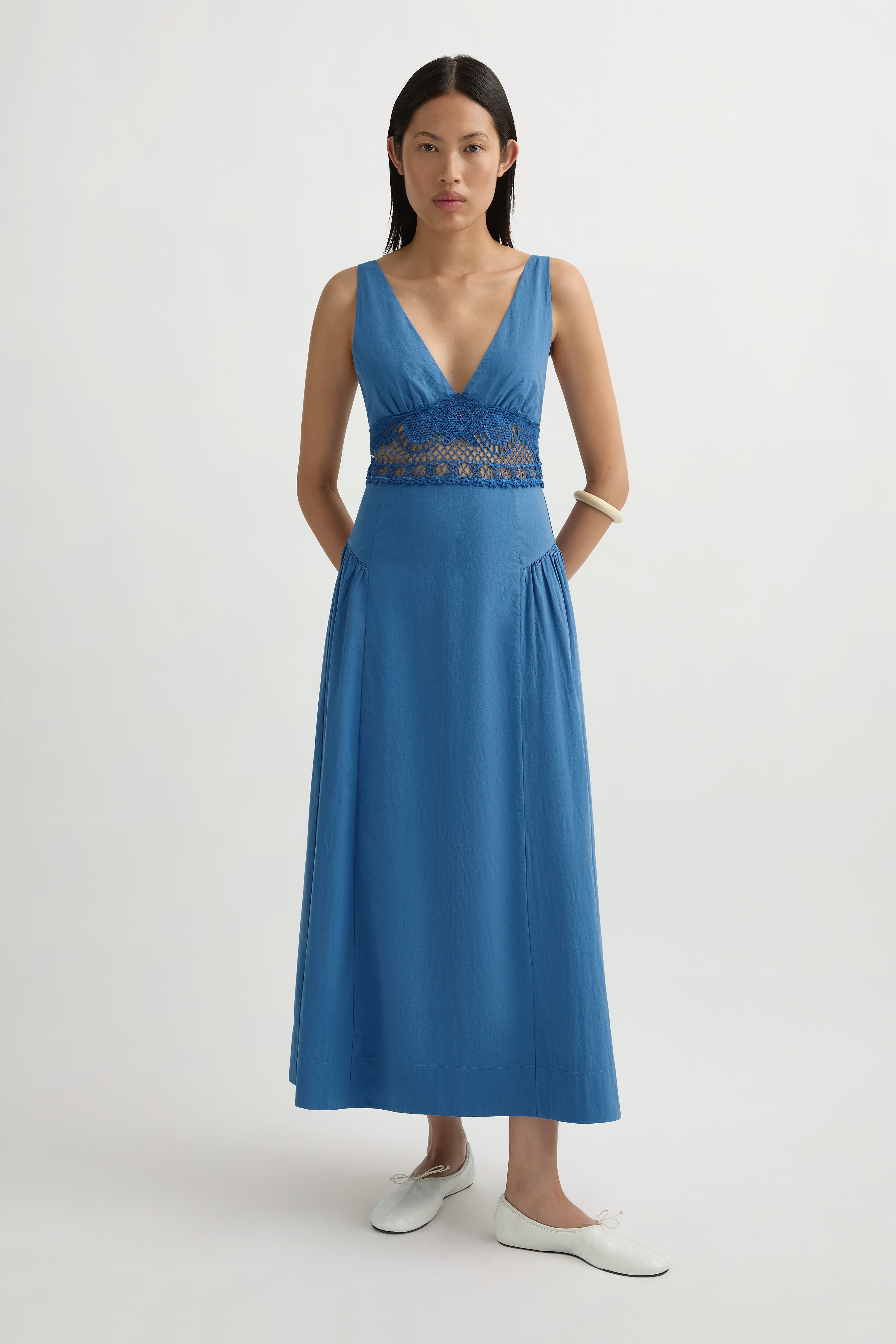 VEDA V-NECK DRESS