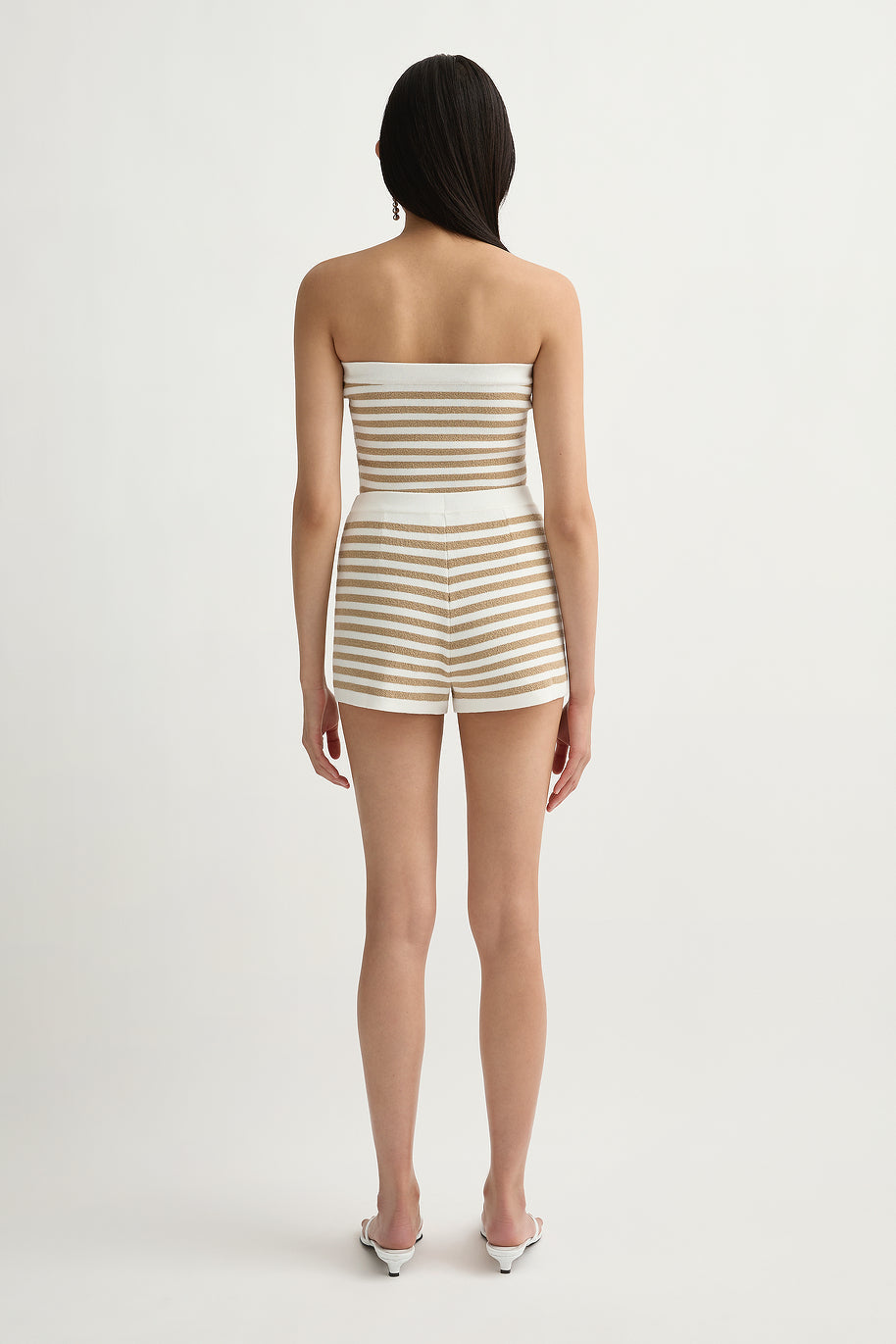 ARI SHORT