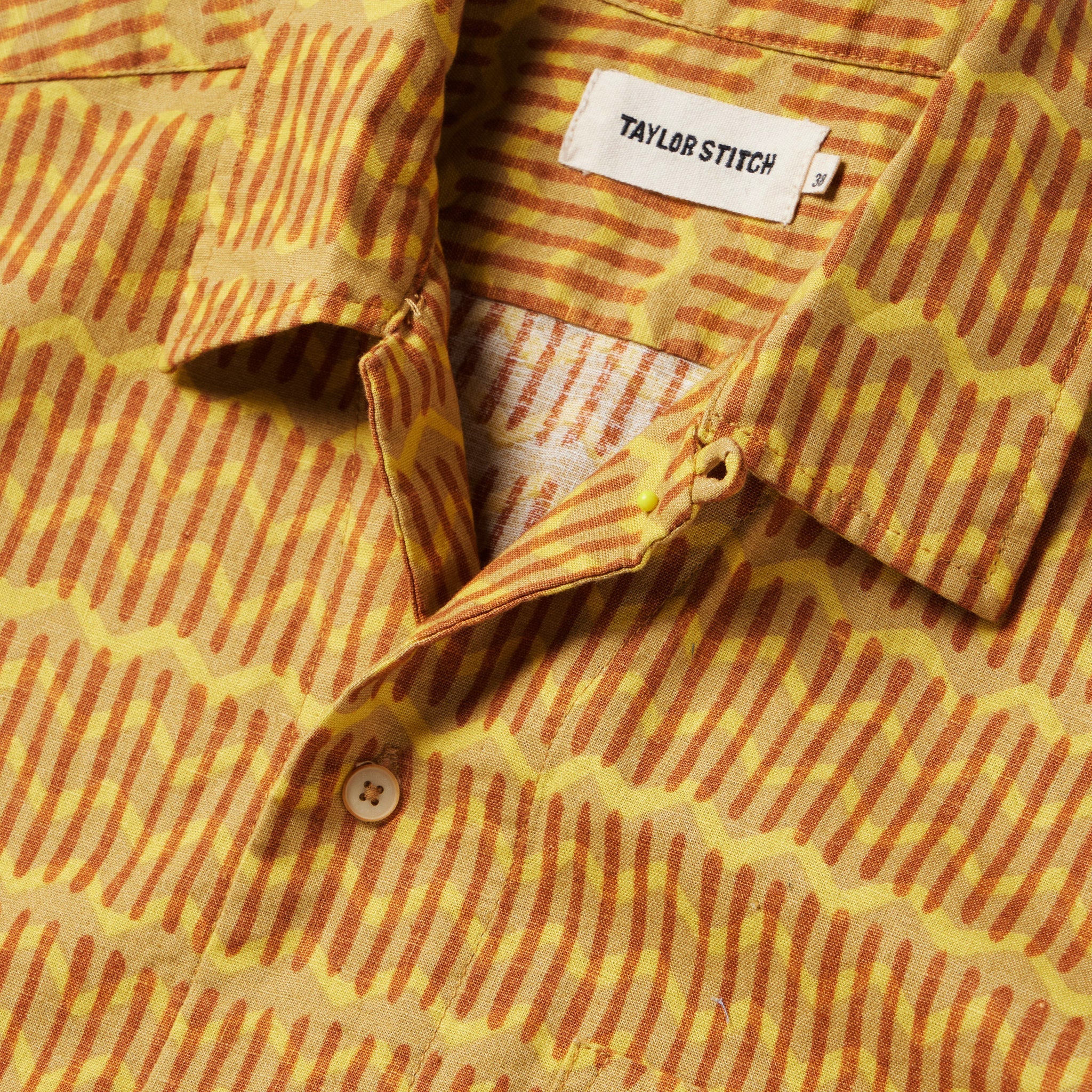 Gold Wave Short Sleeve Shirt V109623