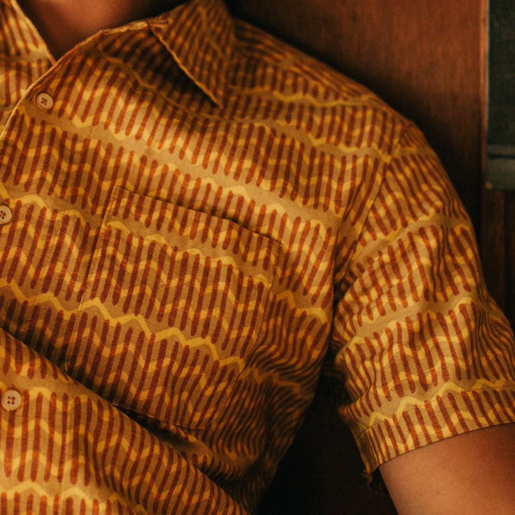 Gold Wave Short Sleeve Shirt V109623