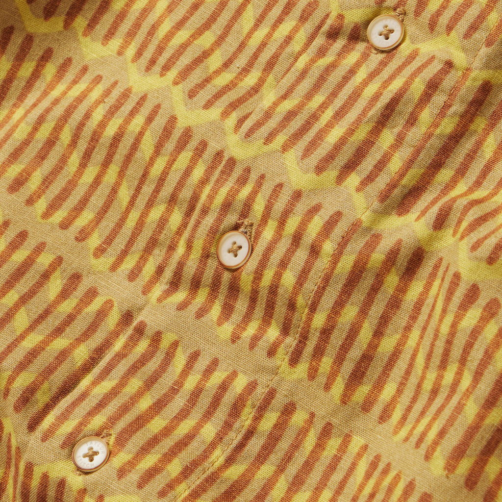 Gold Wave Short Sleeve Shirt V109623