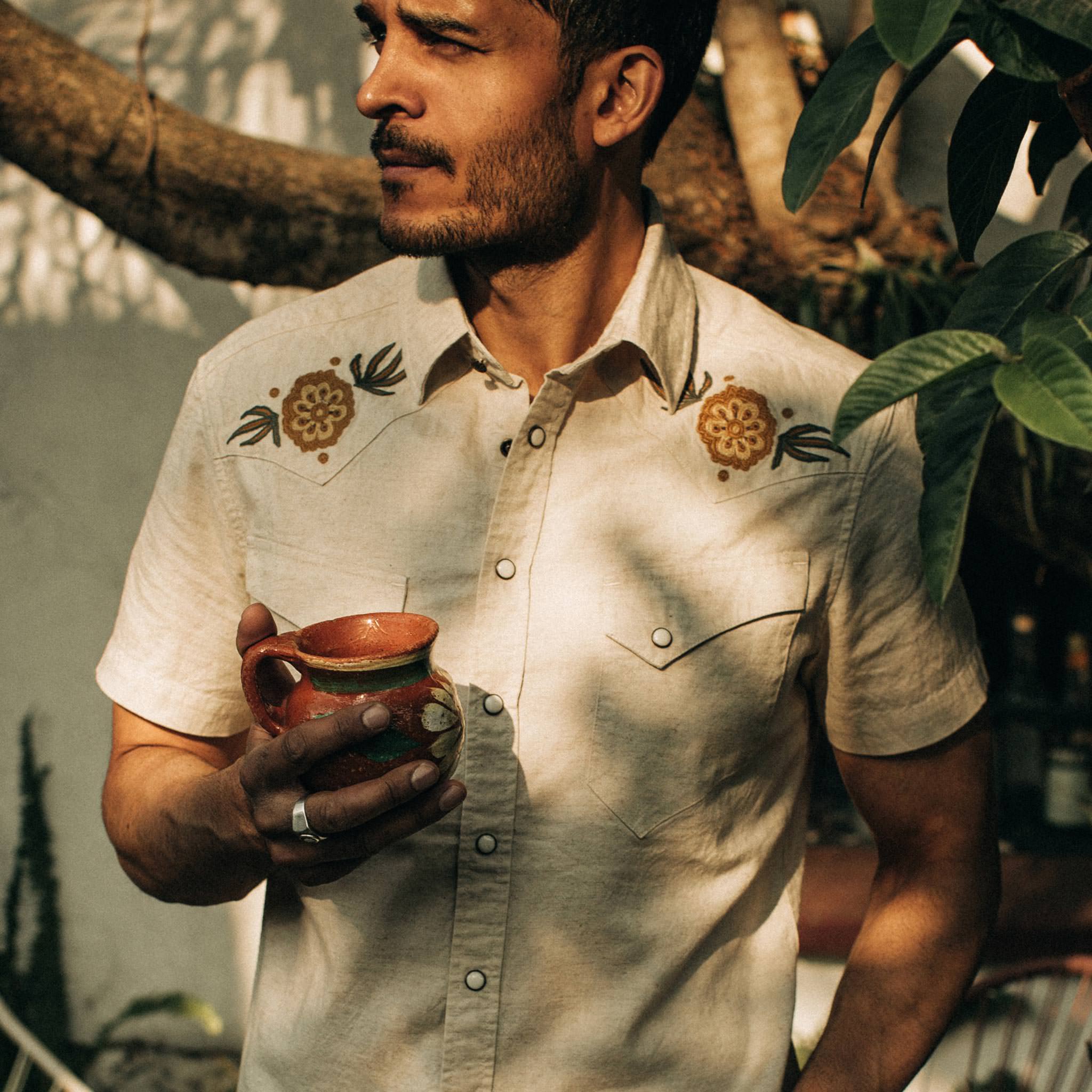 Embroidered Short Sleeve Western Shirt H595