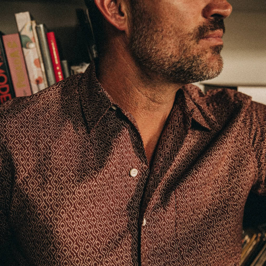 The Short Sleeve Hawthorne in Burgundy Trellis