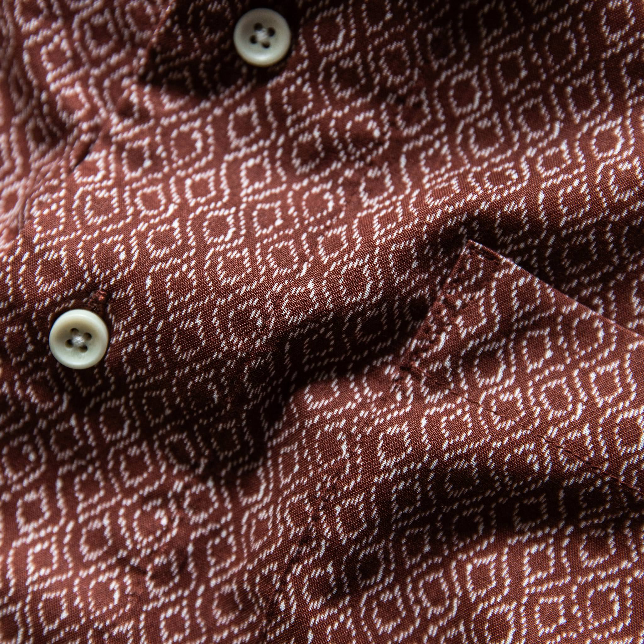 The Short Sleeve Hawthorne in Burgundy Trellis