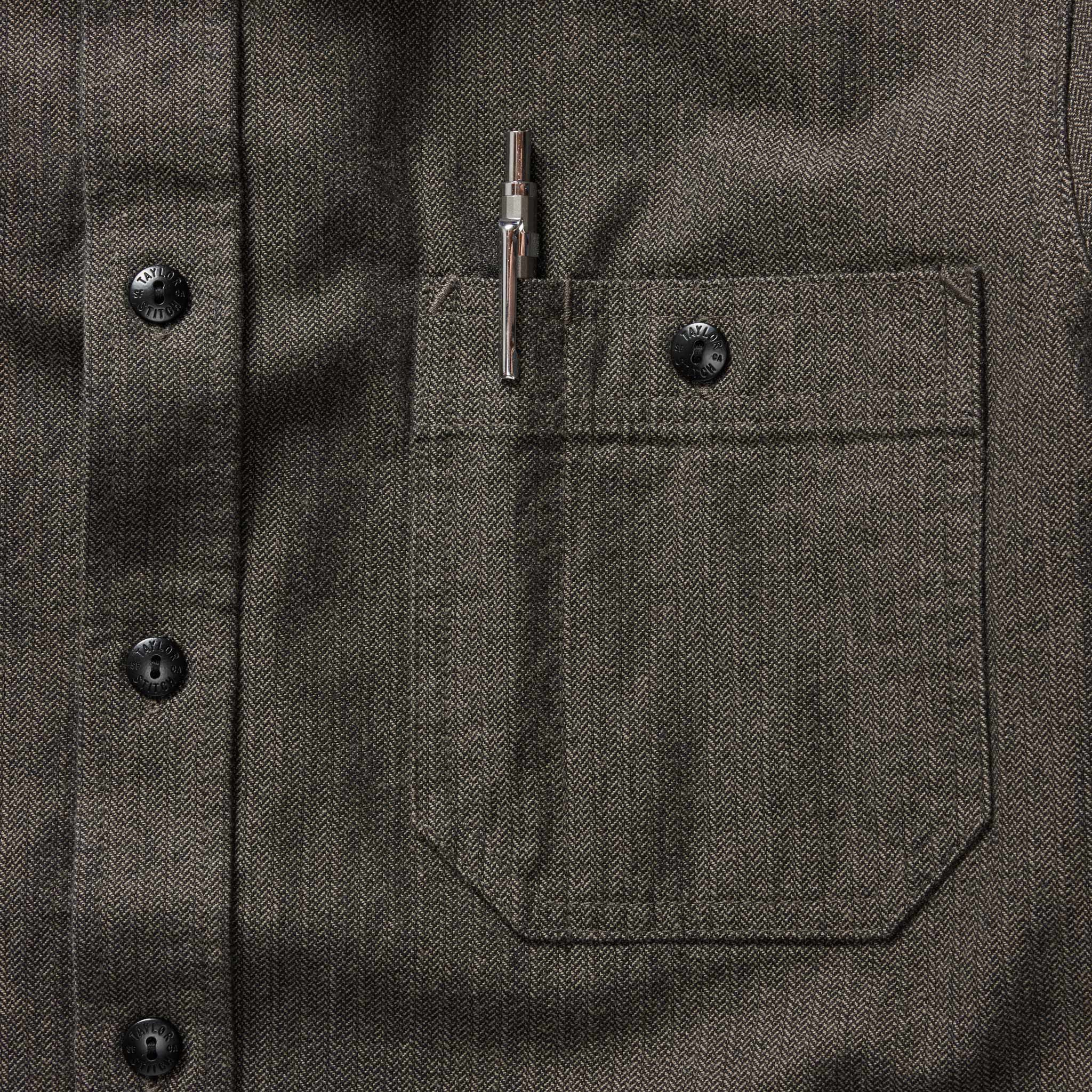 Utility Shirt in Olive Broken Herringbone B47650