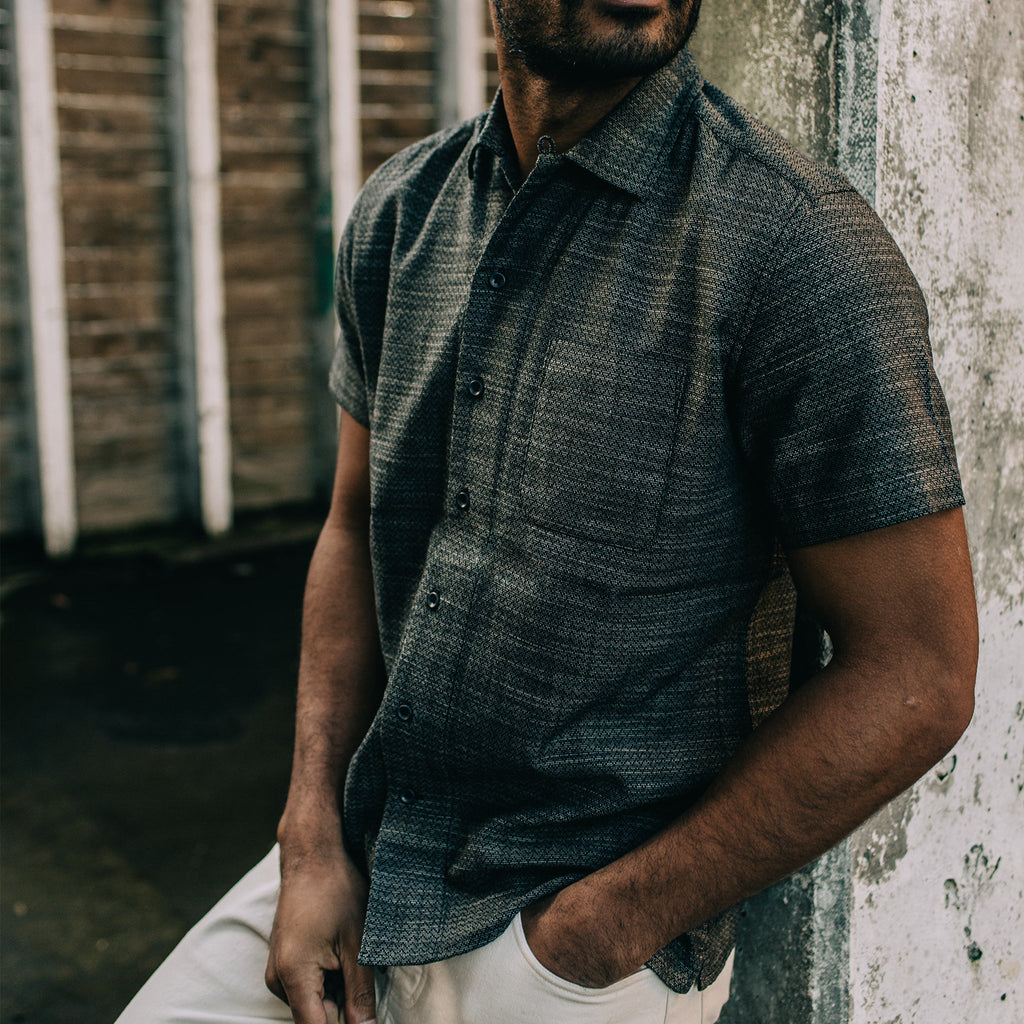 The Short Sleeve Hawthorne in Navy Wave
