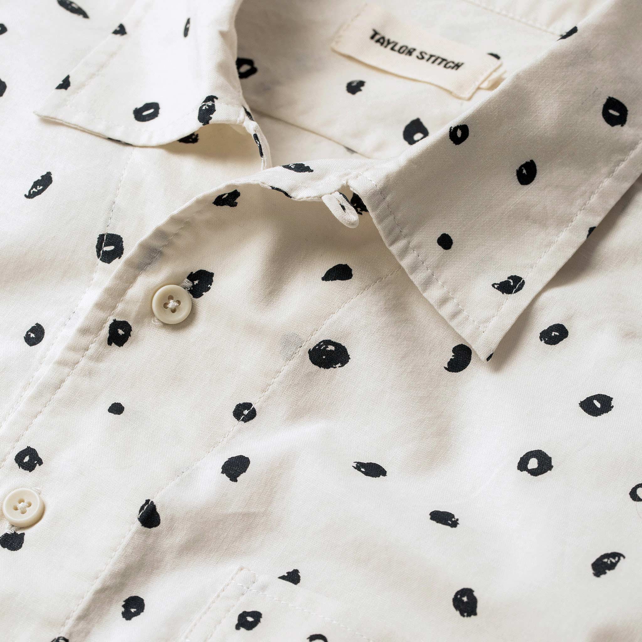 The Short Sleeve Hawthorne in Brush Dot