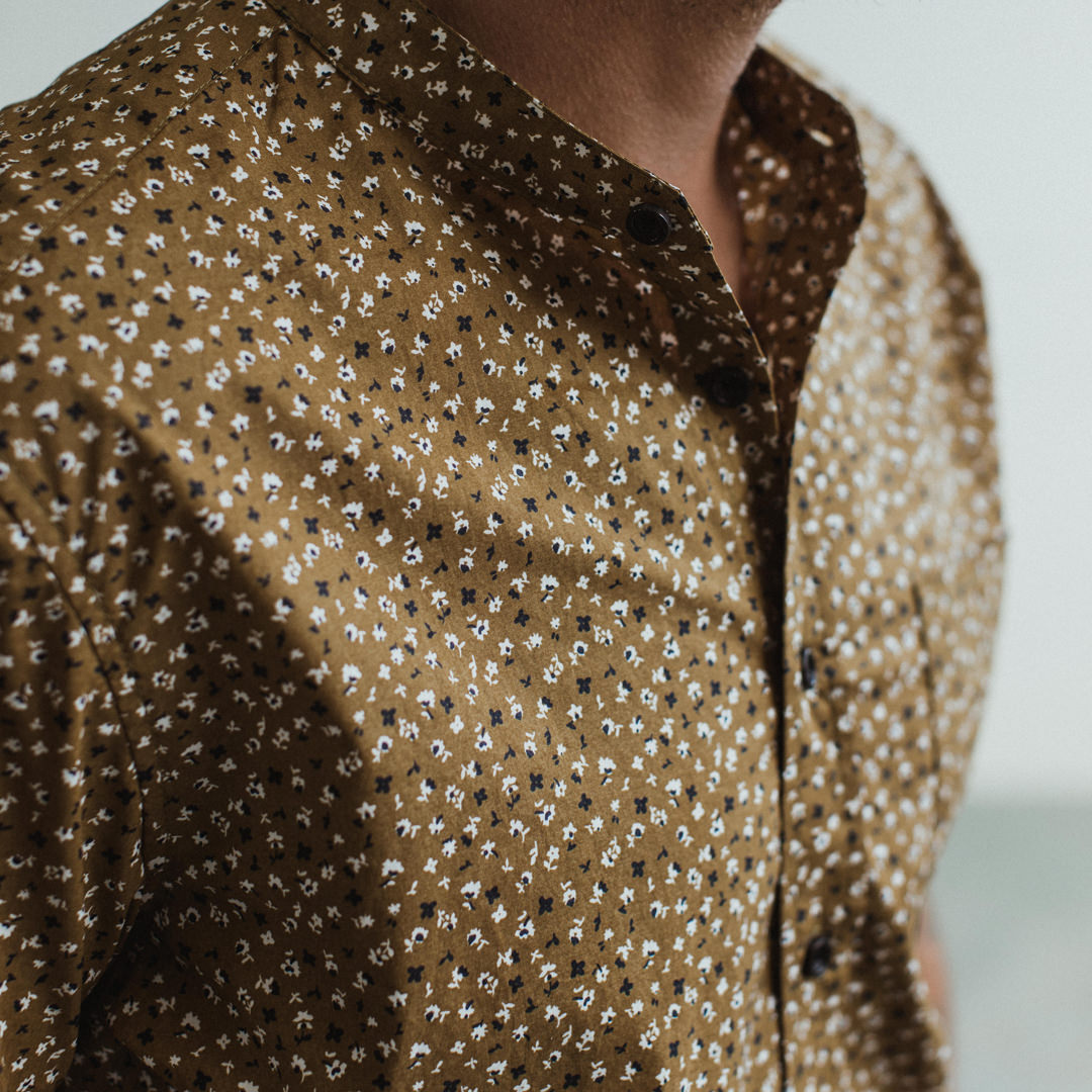 The Short Sleeve Bandit in Fatigue Brown Mini Floral