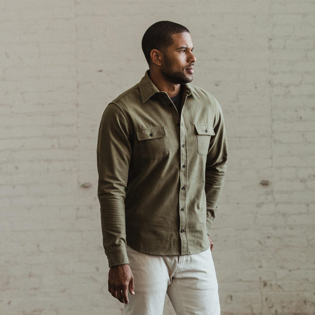 The Yosemite Shirt in Dusty Army
