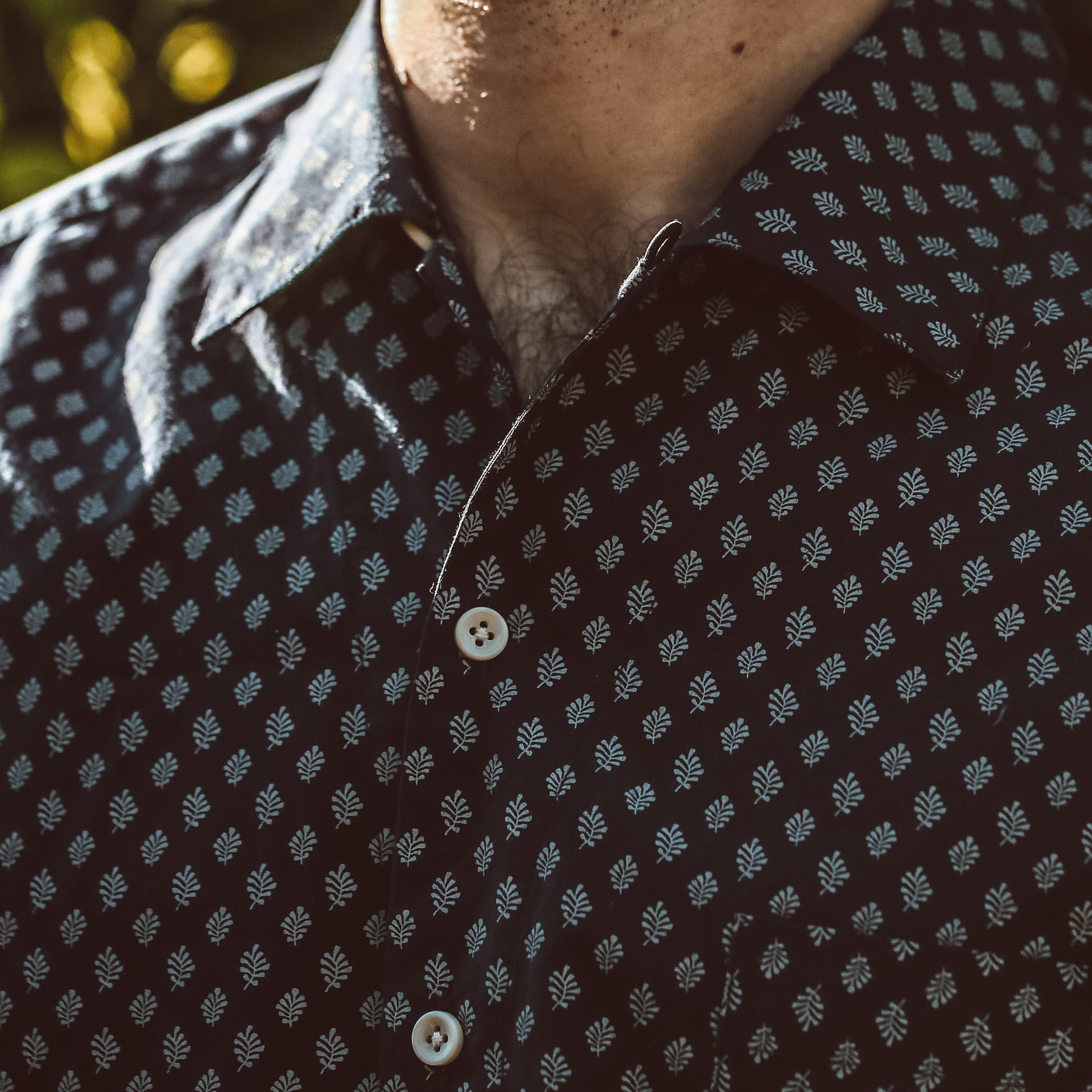 The Short Sleeve Hawthorne in Navy Floral