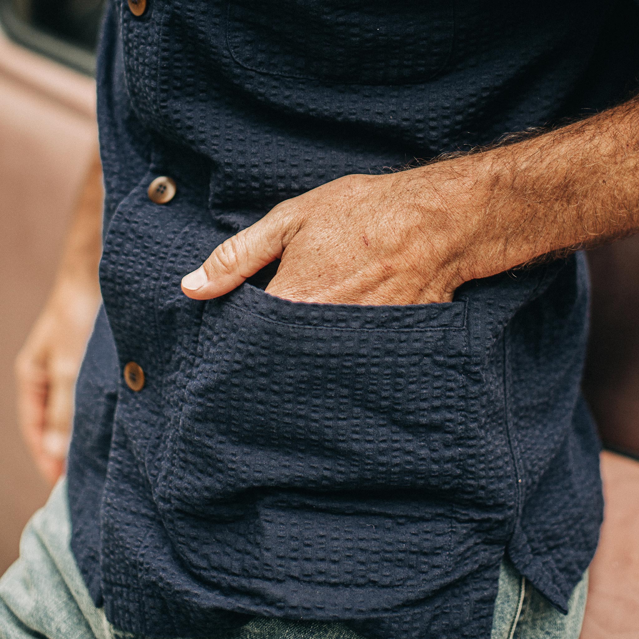 The Caravan Shirt in Navy Seersucker